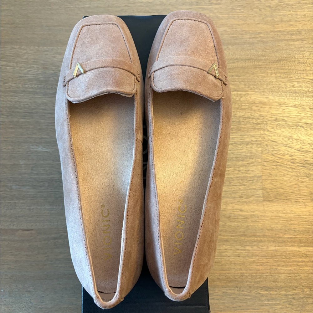 Vionic Women's Hayes Rose Gold Loafers - Picture 4 of 6